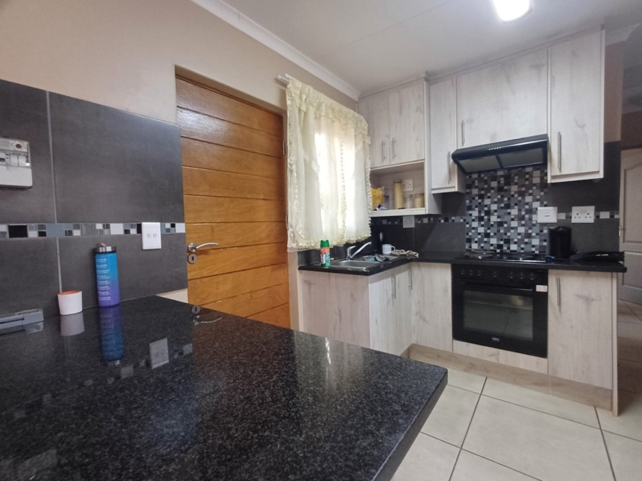 3 Bedroom Property for Sale in Ellaton North West